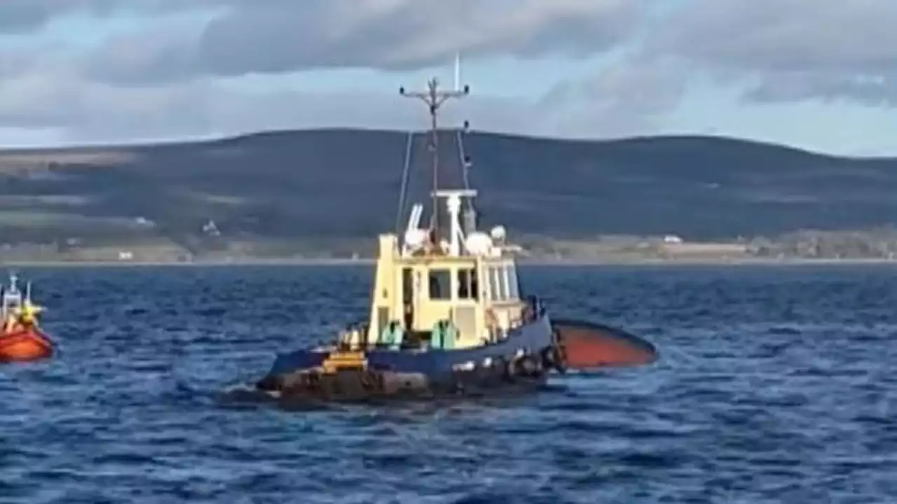 Boat capsizes near Greenock: Search resumes in Scotland after tugboat sinks in the mouth of the River Clyde