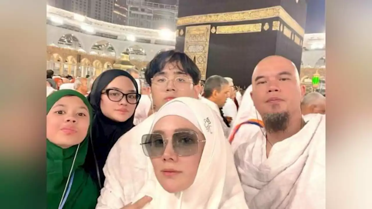 Umrah Bareng Ahmad Dhani dan Anak, Mulan Jameela Rasakan Keberuntungan