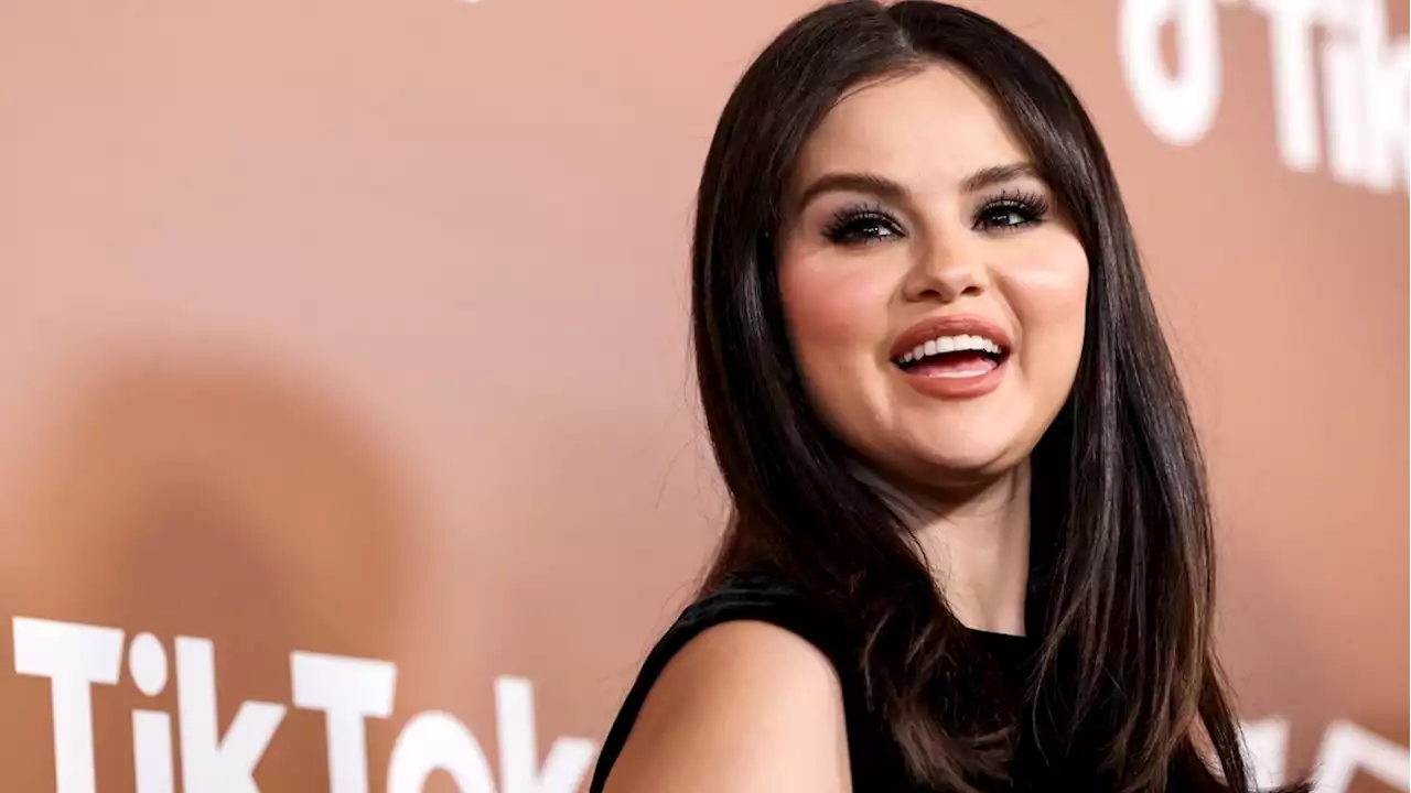 Selena Gomez vs. Nepo Babies Is Our Silliest Celebrity Feud