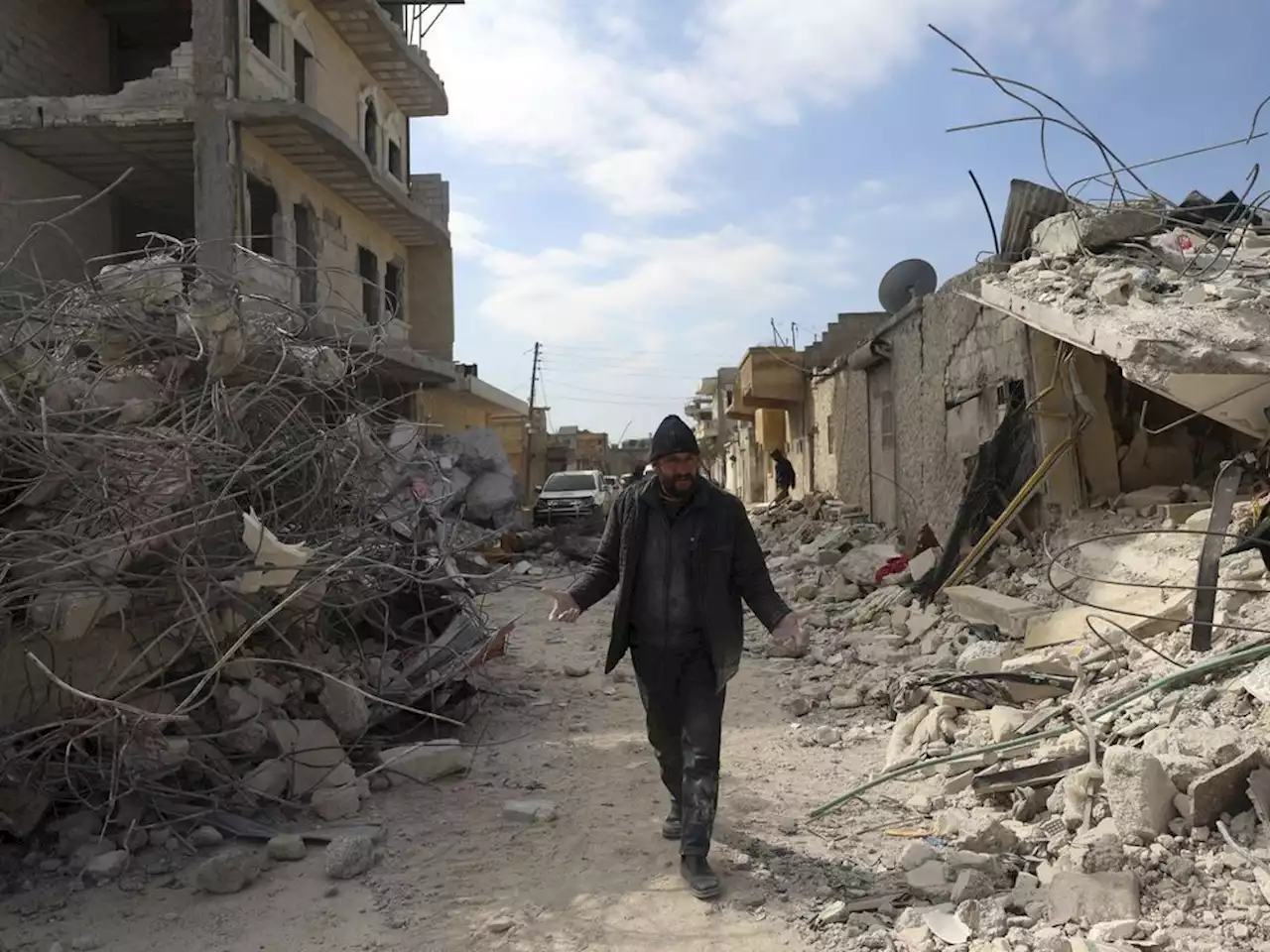 Schools reopen as Syrians live with quake's devastation