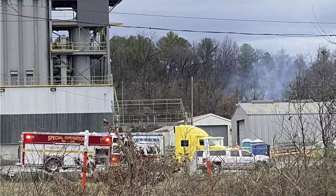 Arkansas plane crash kills five who were traveling to investigate Ohio metal plant explosion