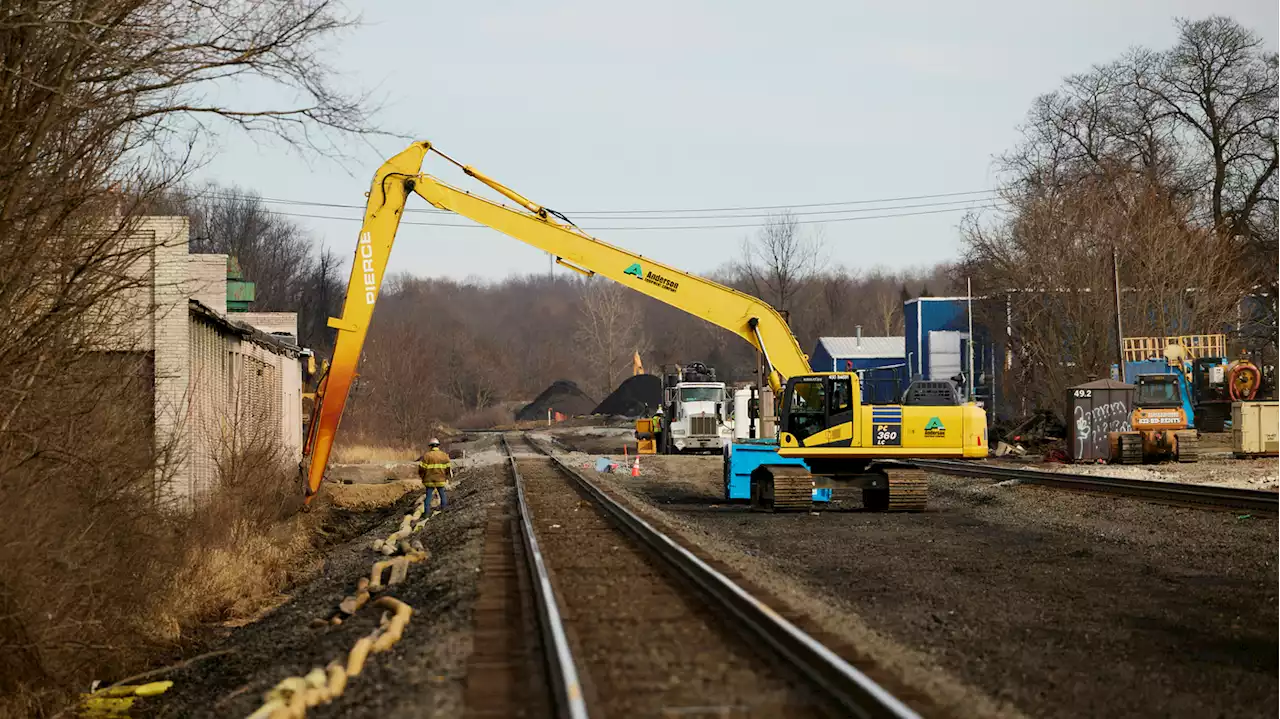 EPA tells Norfolk Southern to temporarily stop shipping toxic train derailment waste