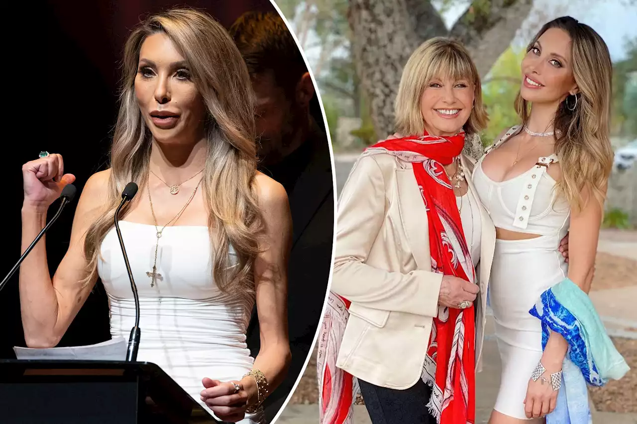 Chloe Lattanzi pays tribute to mom Olivia Newton-John at Australian memorial