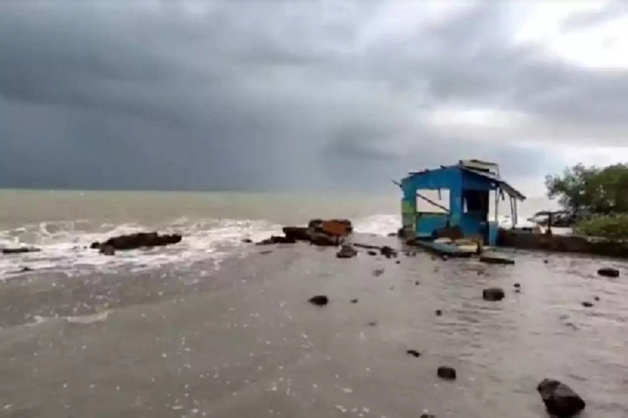 Awas! Gelombang Laut Setinggi 9 Meter Berpotensi Terjadi di Perairan Natuna dan Anambas