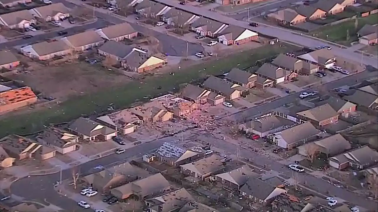 Tornadoes touch down in Oklahoma, Kansas as massive winter storm moves east