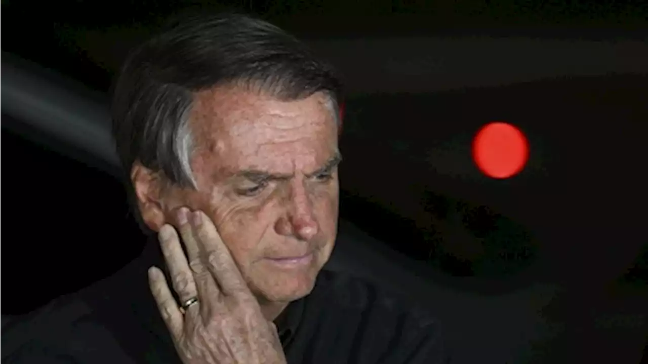 Cansado y con riesgo de ser deportado, Bolsonaro vende productos con su imagen en EEUU