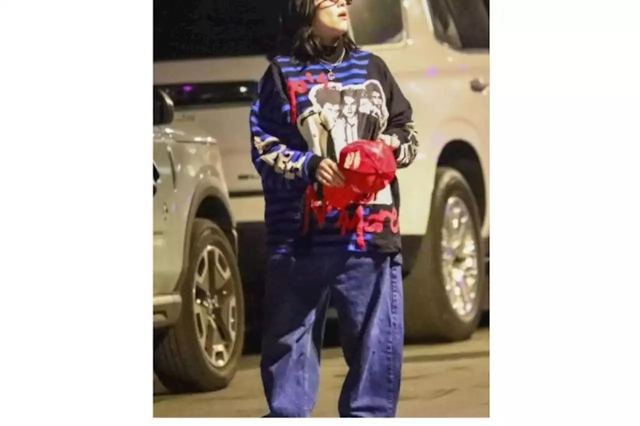 'Outfit' buatan jenama asal Bandung dipakai Billie Eilish