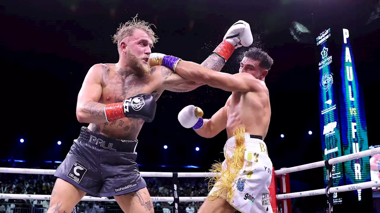 Tommy Fury defeats Jake Paul in split decision in Saudi Arabia