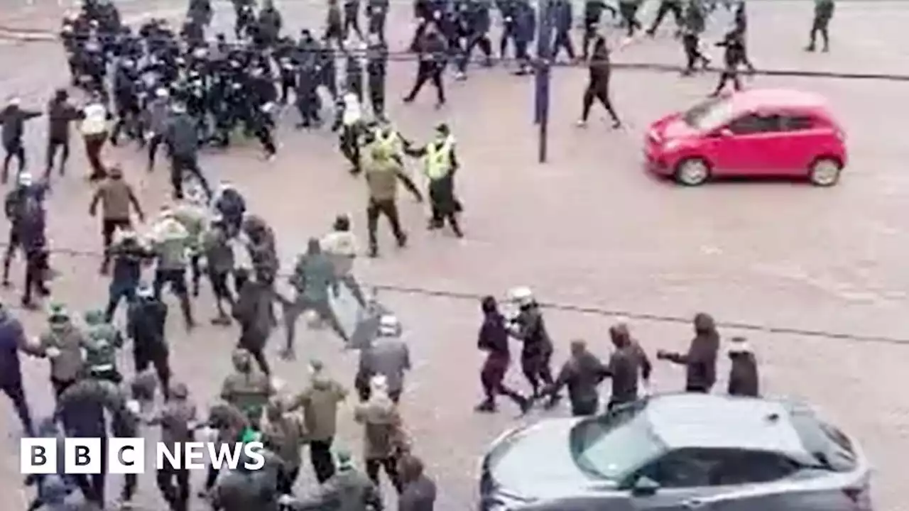 Cup final: Mass brawl outside Hampden ahead of kick-off