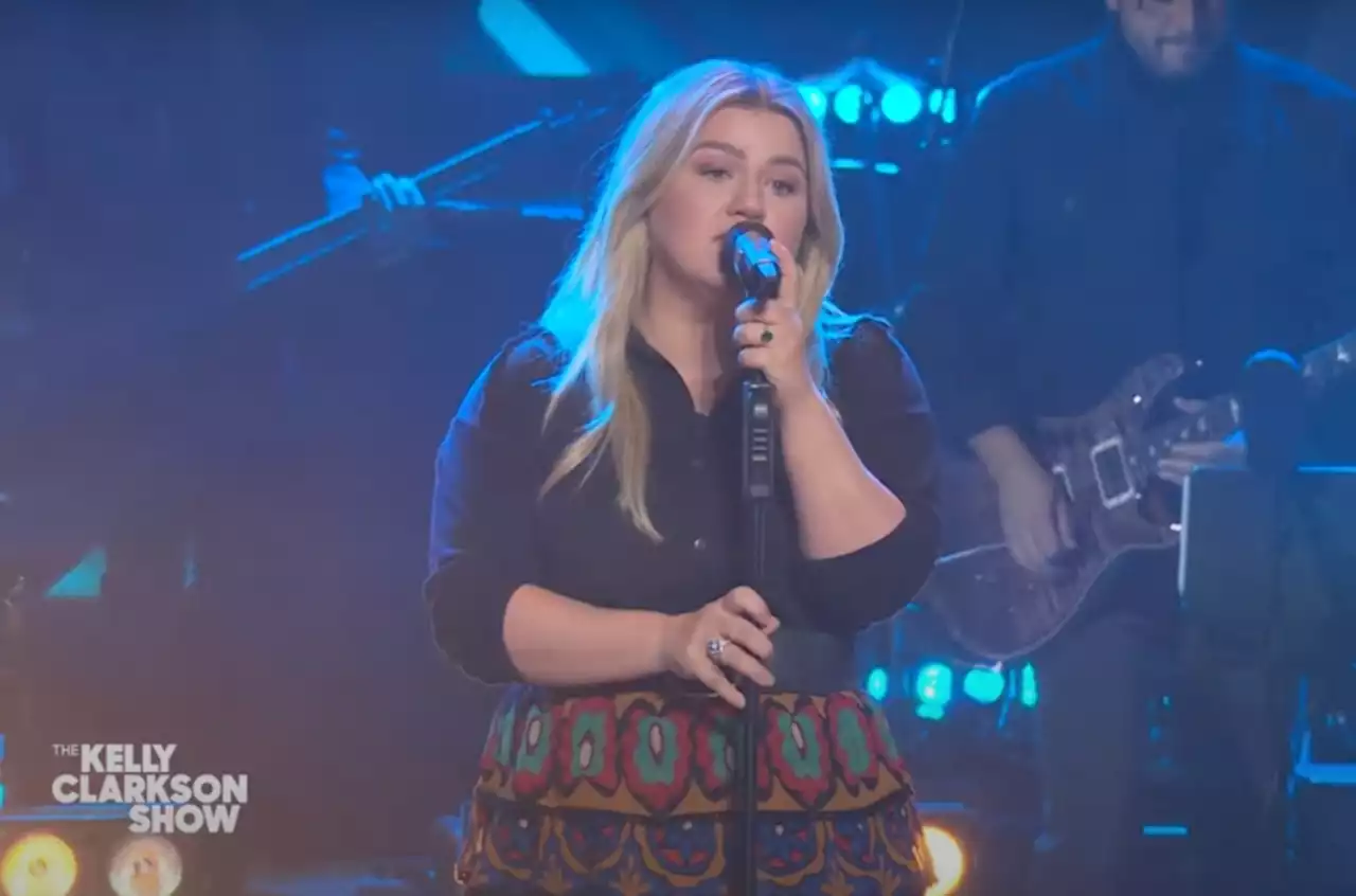 Kelly Clarkson Can’t ‘Stay Away’ From Muna in New Kellyoke Cover: Watch