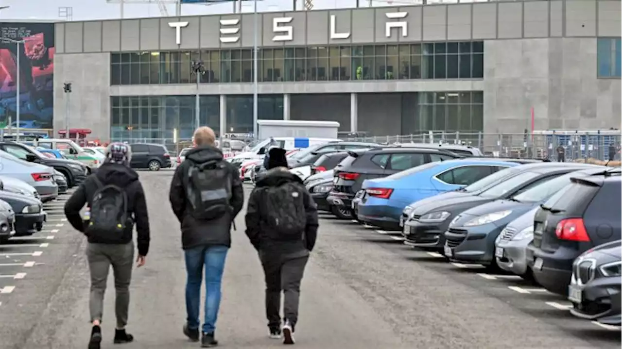 Mehr als 10.000 Beschäftigte in Tesla-Fabrik in Grünheide