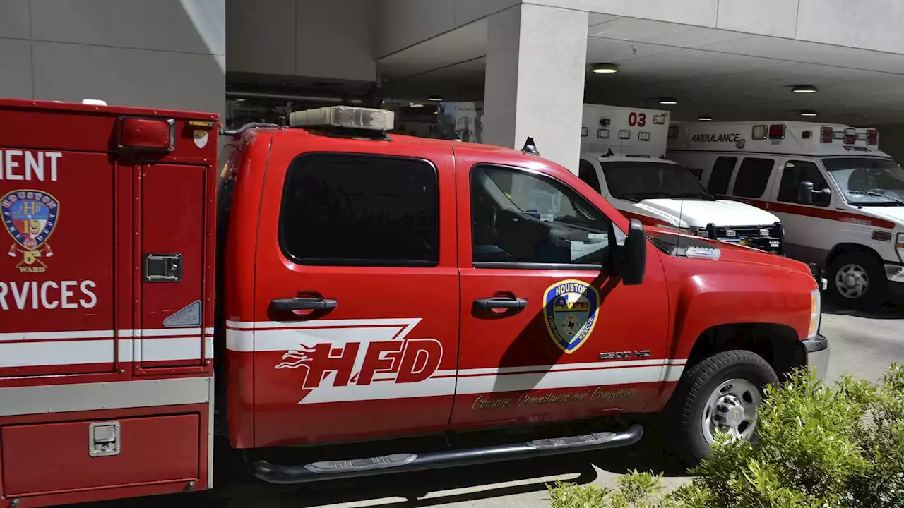 Son père en plein arrêt cardiaque respire encore, la réaction des ambulanciers est inconcevable