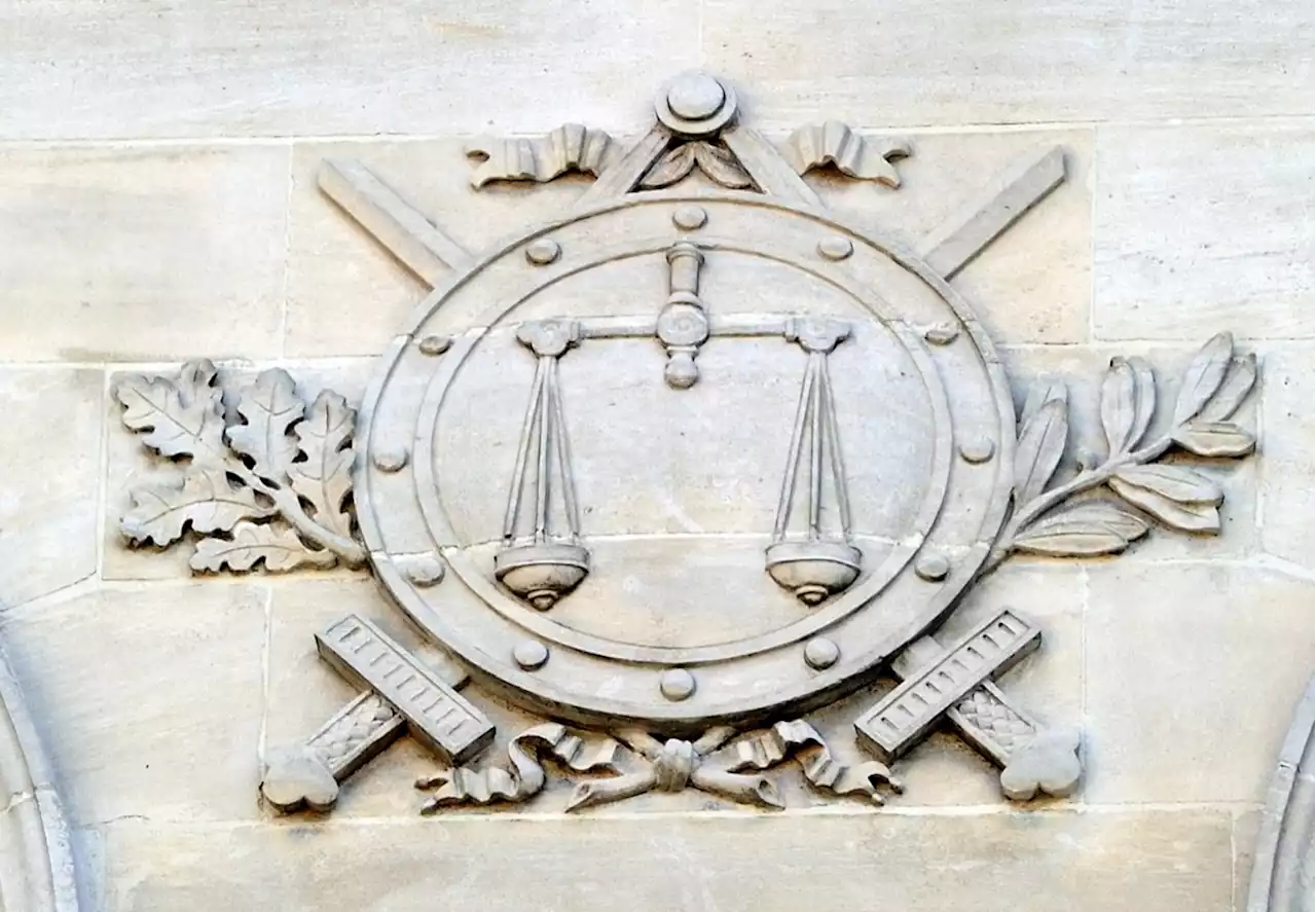 Justice civile : le nombre de dossiers en attente de jugement en baisse de 30 %