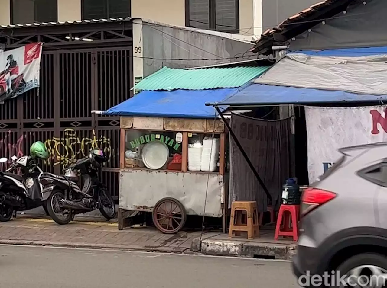 Di Palmerah Ada Bubur Ayam Kampung Jadul Legendaris Sejak 1970an