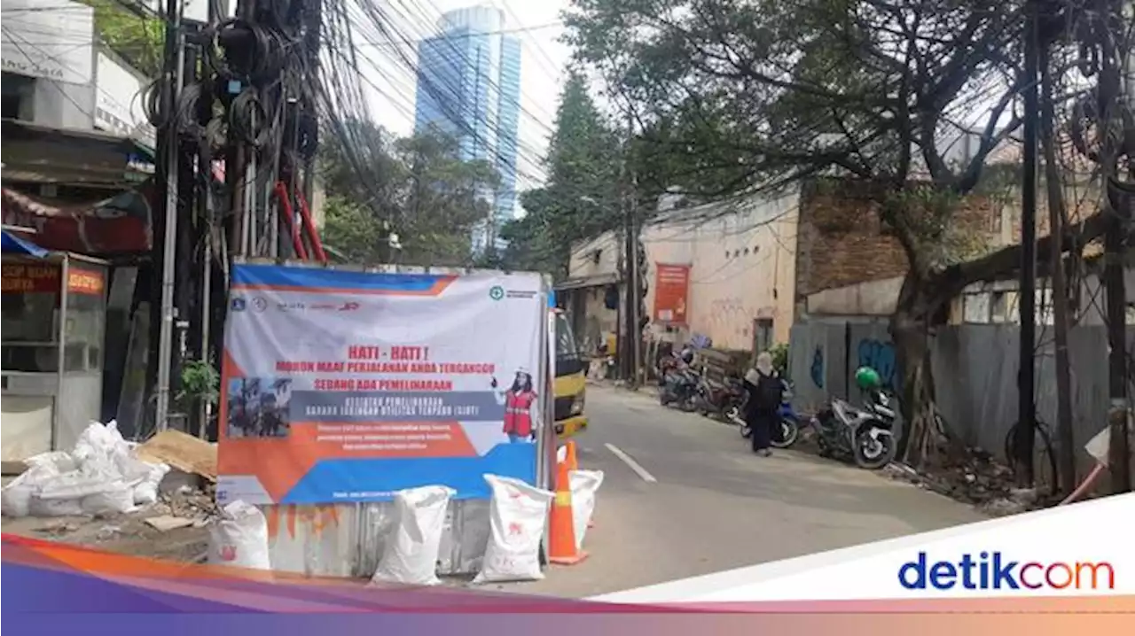 Heru Akan Ajak Telkom-PLN Tinjau Galian Kabel Dianggap Pemicu Macet DKI