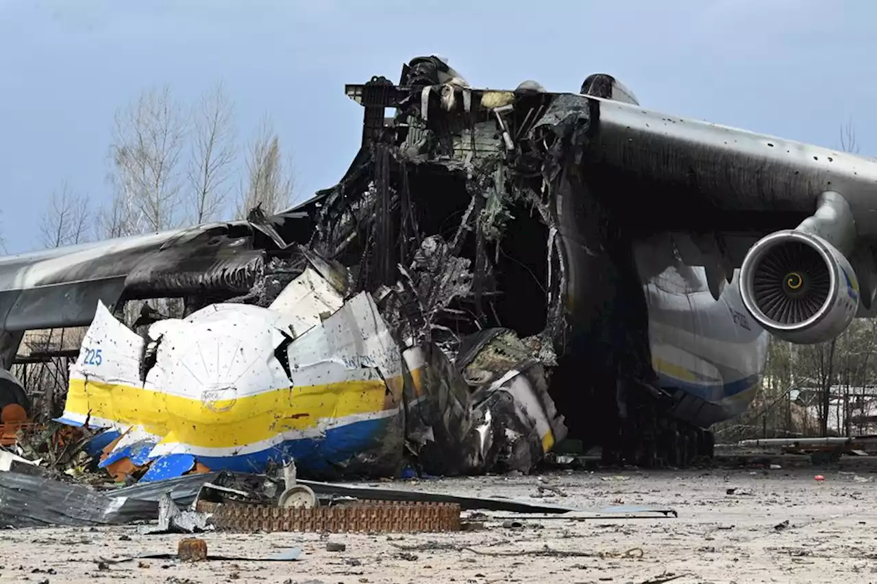 Guerre en Ukraine : il y a un an, l'Antonov AN-225, ce 'rêve de gosse' des spotters de Toulouse, est détruit par les Russes