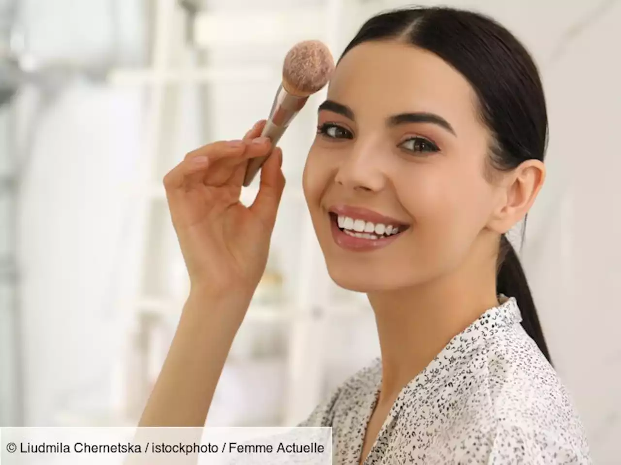 Maquillage : ce geste tout simple pour lifter son regard en quelques secondes chrono