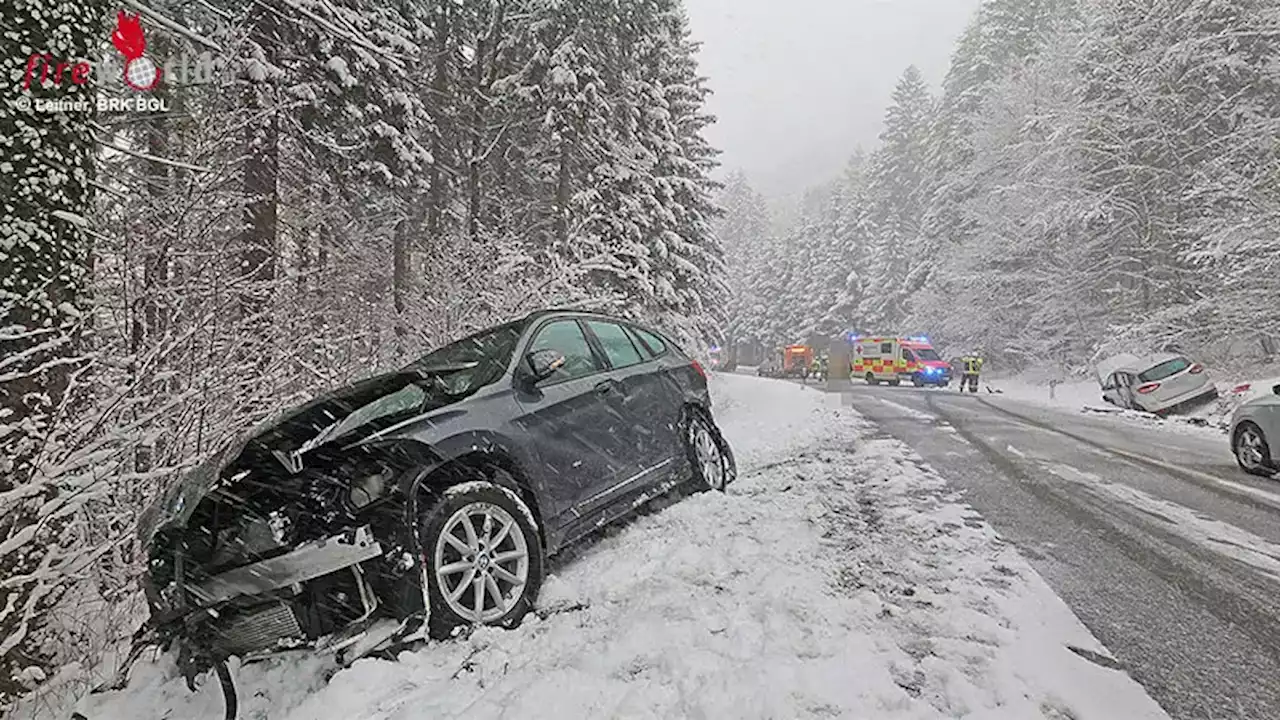 Bayern: Fünf leicht Verletzte bei Verkehrsunfall mit drei Autos auf der winterlichen B21 bei Schneizlreuth