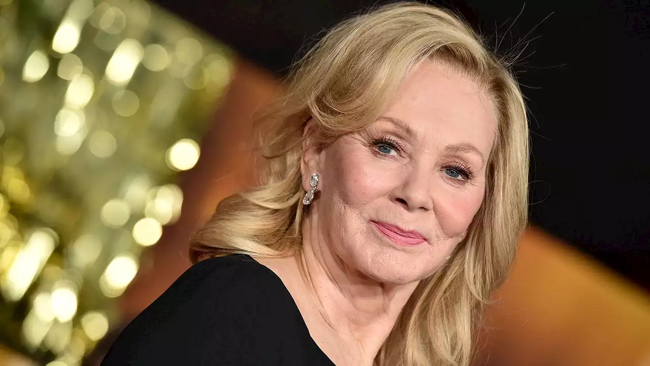 Jean Smart 'is doing fantastic' after heart procedure, says 'Hacks' cast