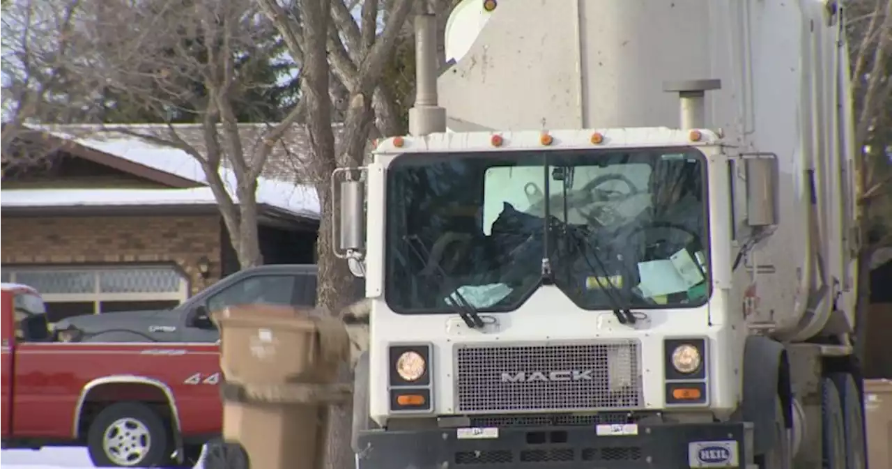 Hundreds of condo owners in Regina left without city-run garbage pickup - Regina | Globalnews.ca