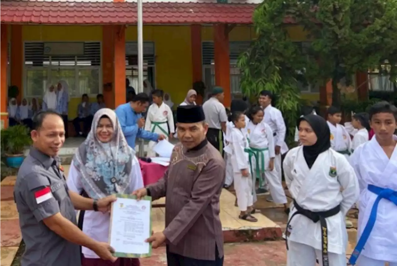 Giatkan Karate Berbasis Sekolah, Dojo Lemkari SMPN 1 Painan Diresmikan