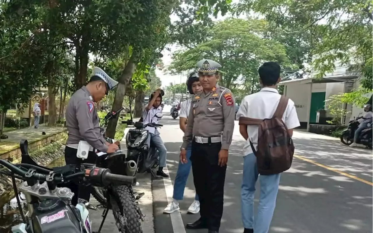 Tertibkan Balap Liar, Sat Lantas Polres Lombok Barat Berikan Efek Jera