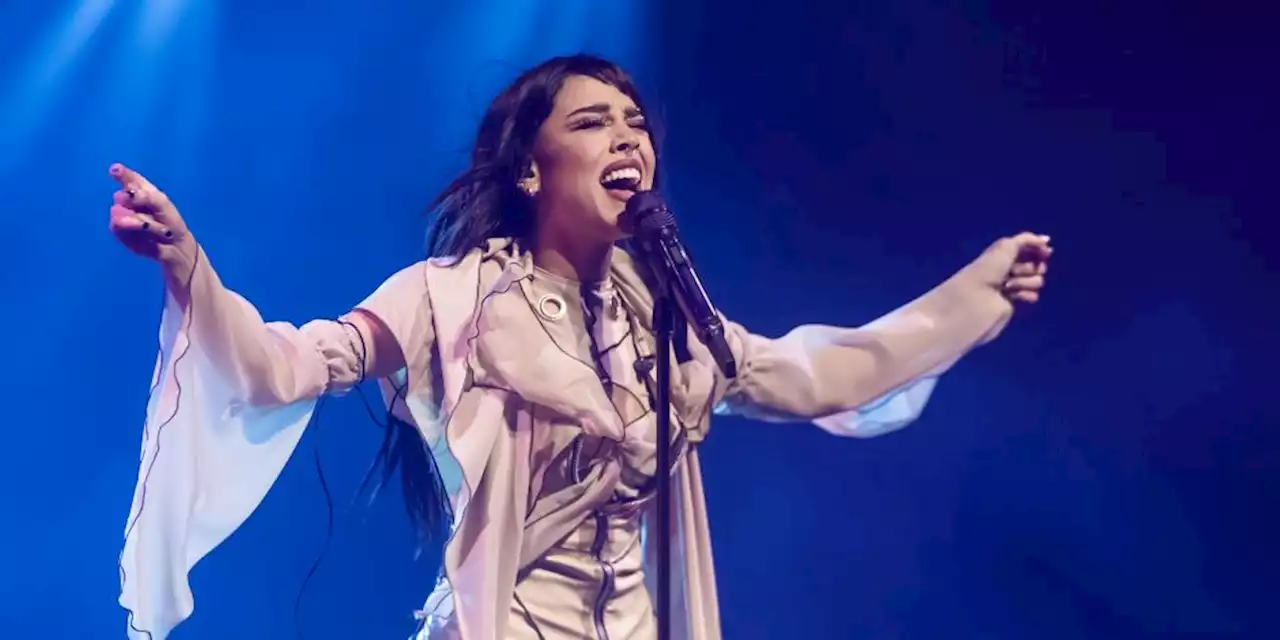 Danna Paola llena el Auditorio Nacional de girl power y amor propio