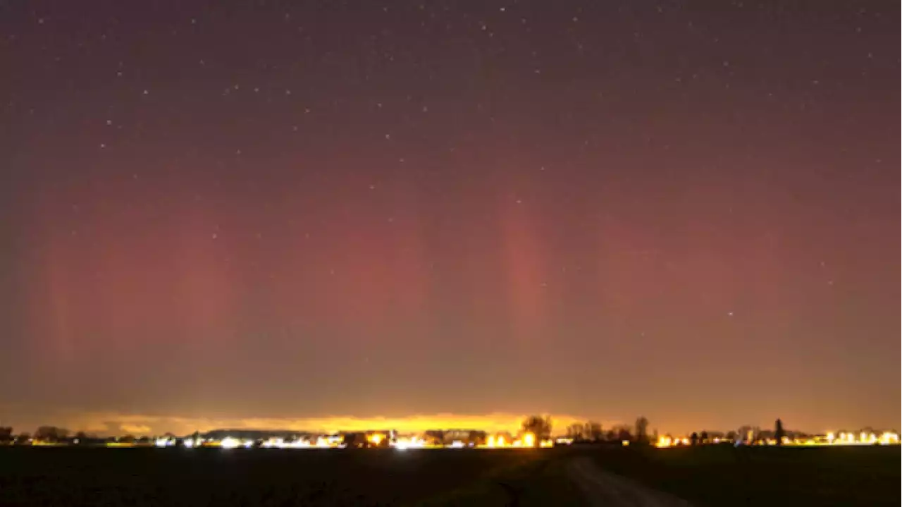 Ces magnifiques aurores boréales étaient visibles jusqu’en France cette nuit