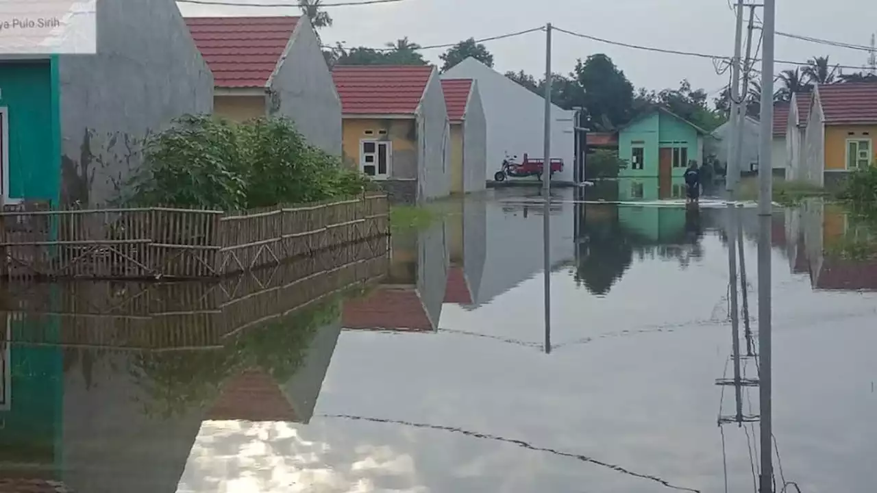 Banjir Bekasi Meluas hingga 11 Kecamatan, Tanggul Kali Rahmi Jebol