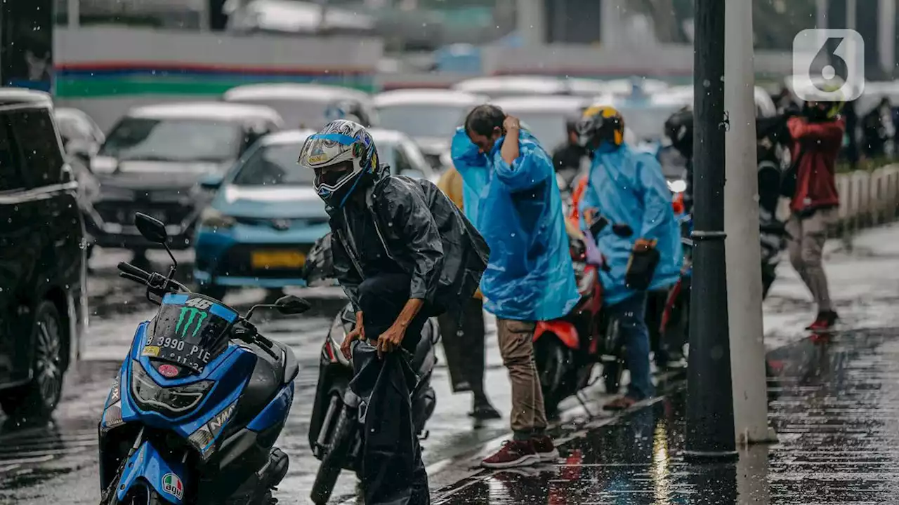 Hujan Sejak Malam di Jakarta, Pintu Air Pos Angke Hulu dan Sunter Siaga II