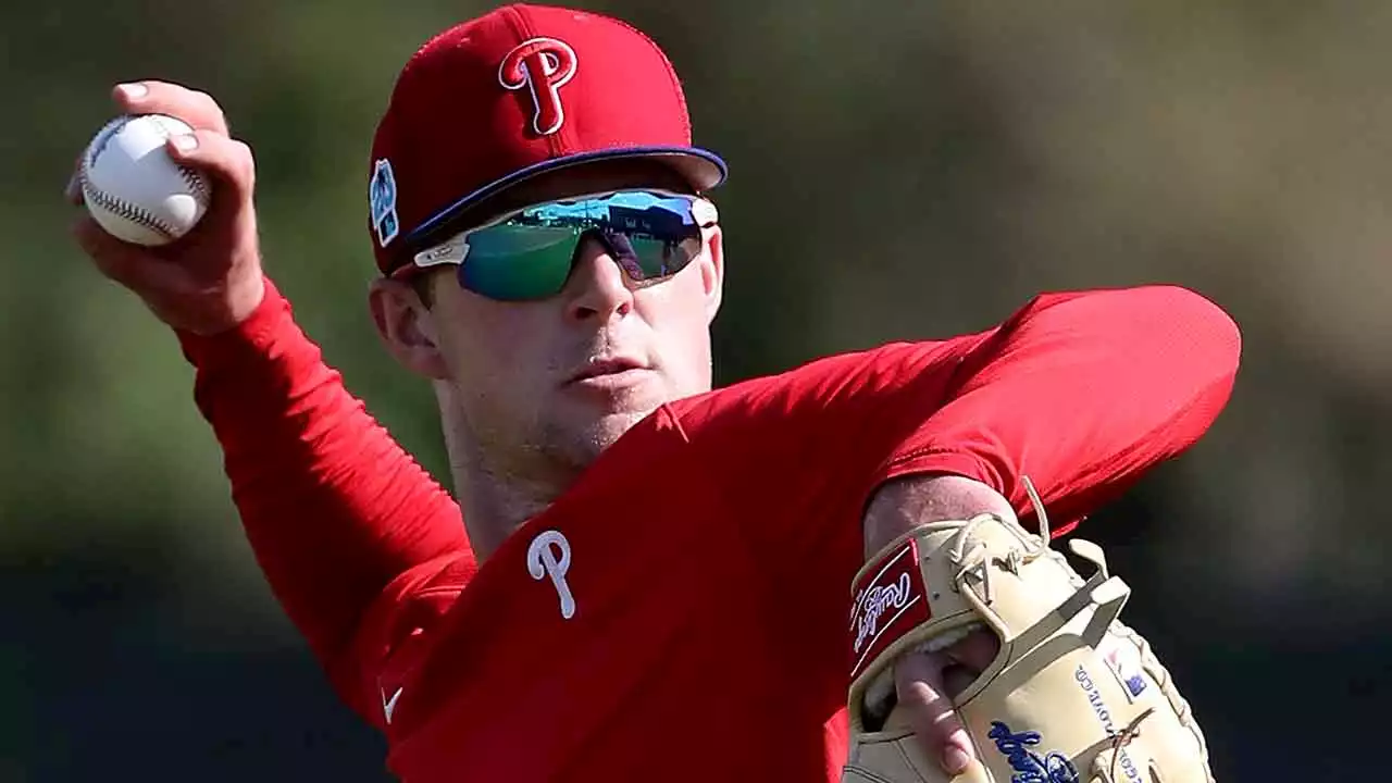 Phillies Taking It Slow With Rhys Hoskins After Offseason Meniscus Surgery