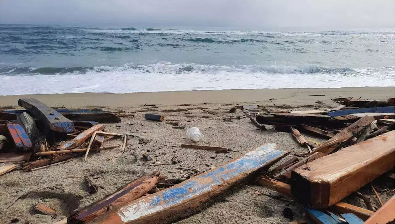 Naufragio di Cutro, le storie di famiglie spezzate e sogni annegati in fondo al mare