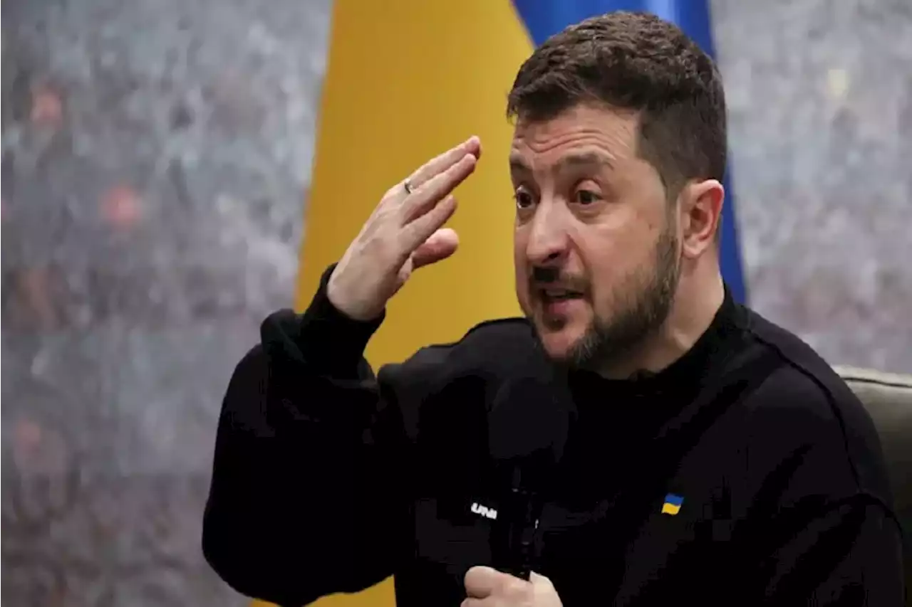 Zelensky Pecat Komandan Militer Ukraina Tanpa Memberikan Alasan