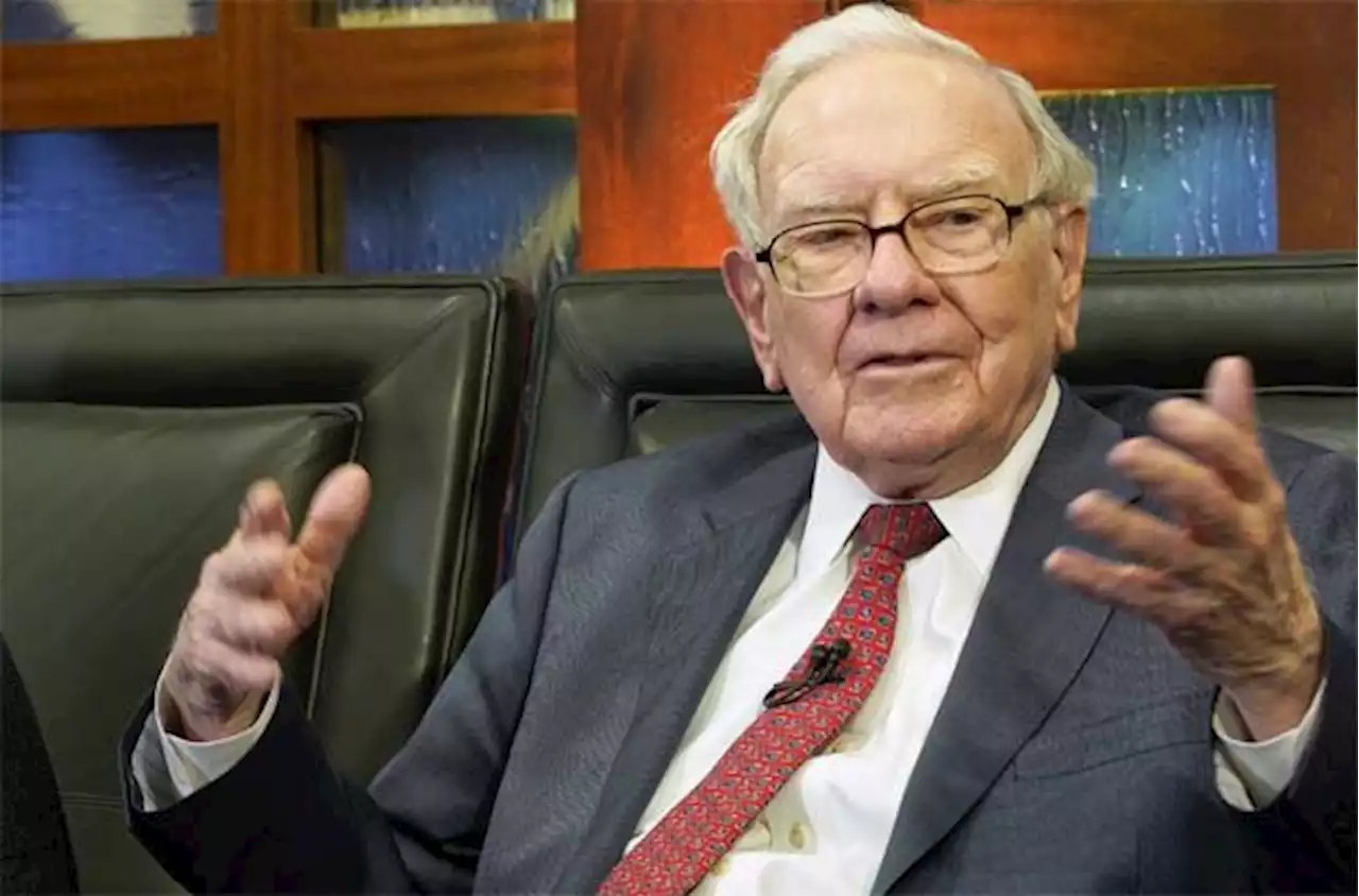 Warren Buffett, in annual letter, stays upbeat and preaches patience