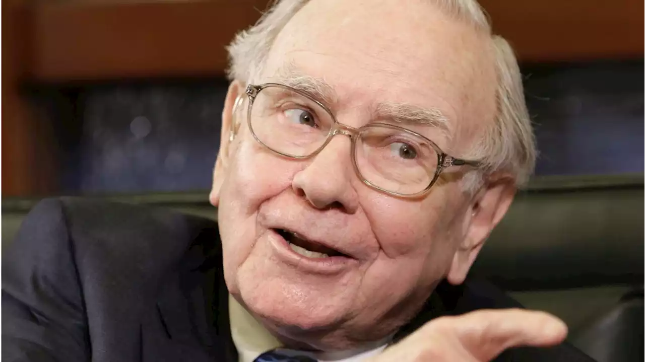 Musk suggests Buffett buy Tesla stock, reveals Berkshire could have bought cheap in 2008 - Autoblog