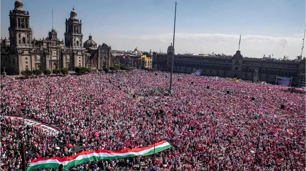 Una multitud de personas protesta en México en rechazo a la reforma electoral impulsada por López Obrador