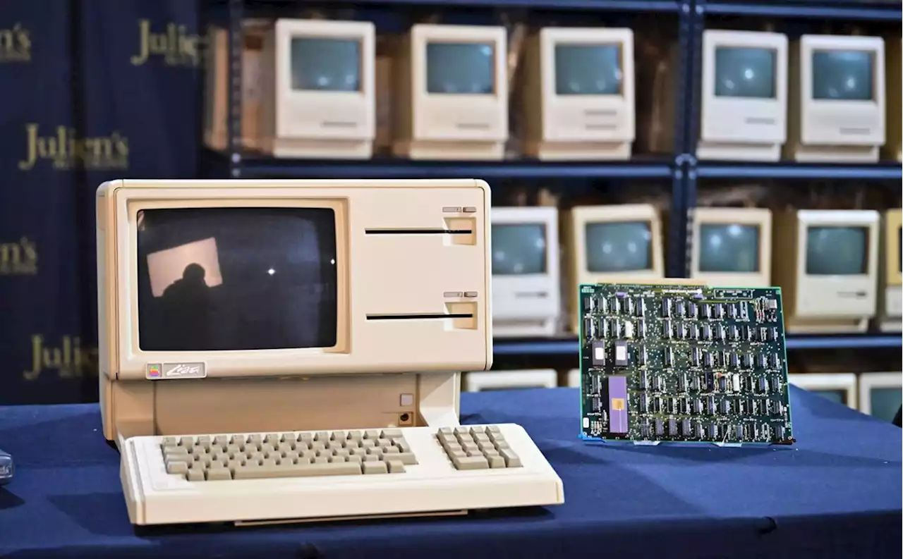 Over 500 retro Apple products are up for sale next month