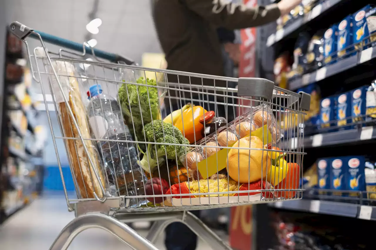 Inflation dans les supermarchés : une hausse des prix de 10 % se confirme