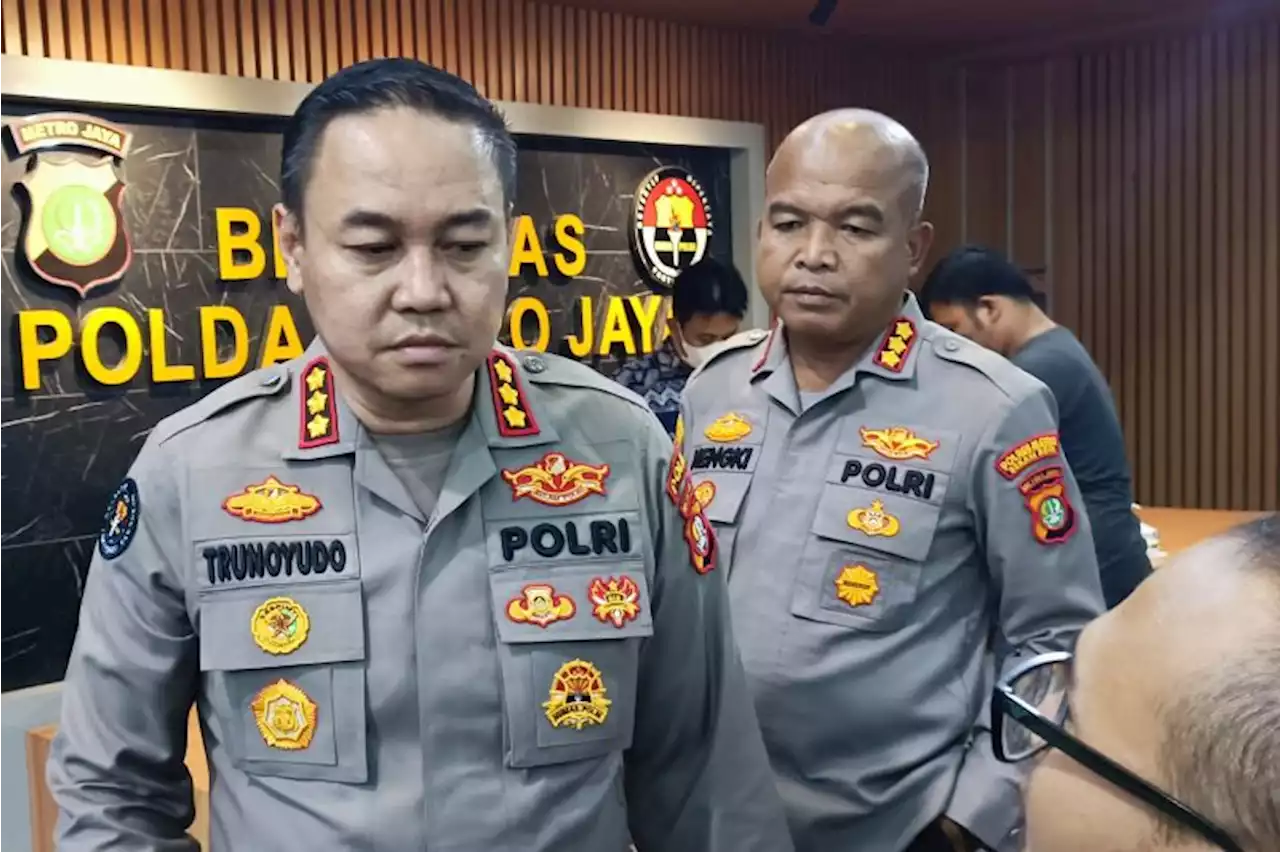 Polisi temukan senjata tajam di lokasi penemuan mayat dicor di Bekasi