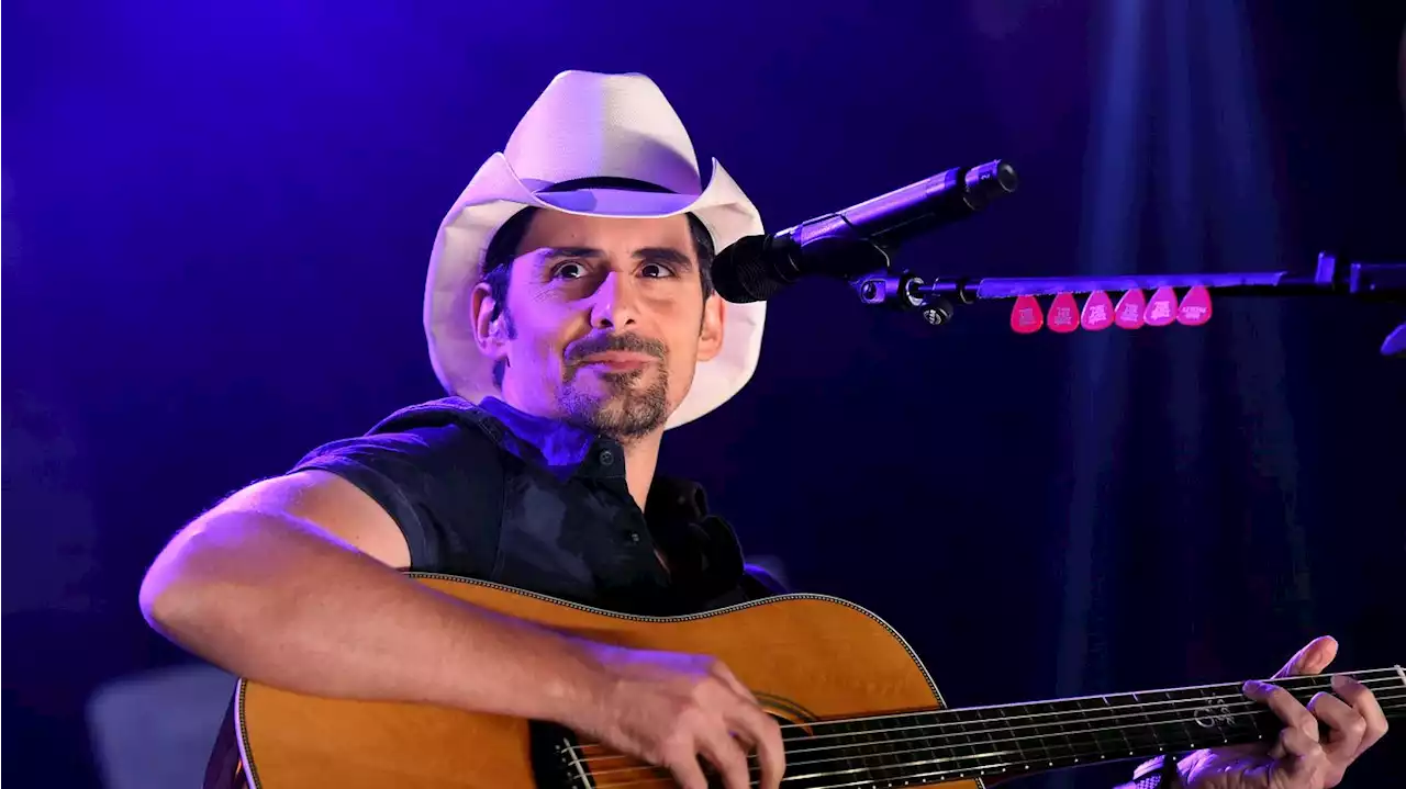 Brad Paisley's new song features Volodymyr Zelensky