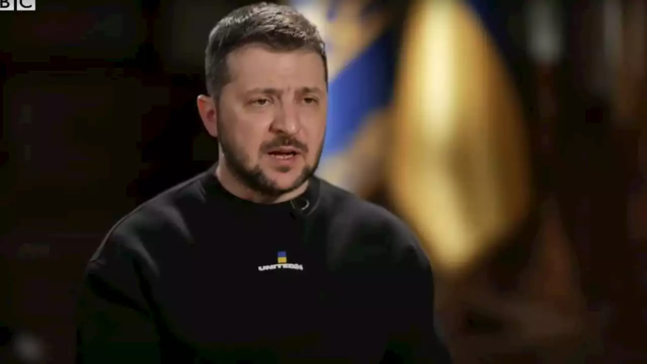 Ukraine: Zelensky reconnaît que la situation autour de Bakhmout est 'de plus en plus compliquée'