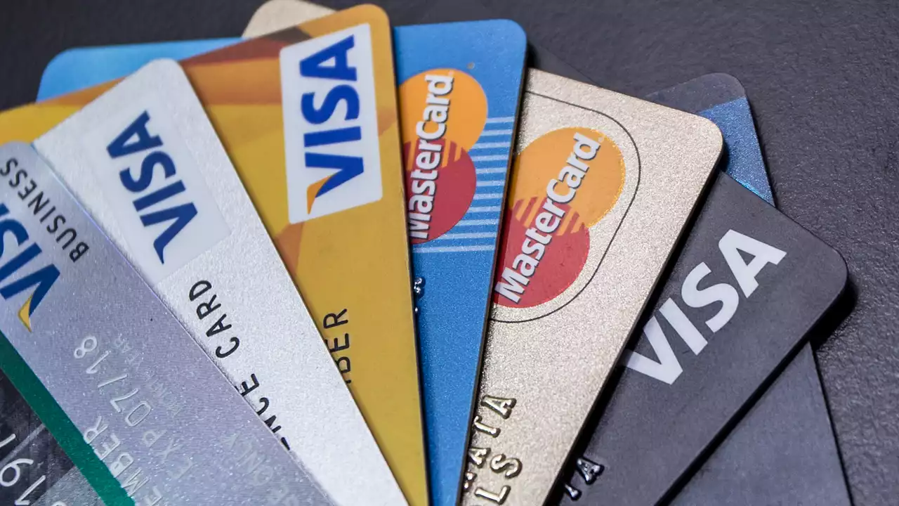 Report Claims Visa and Mastercard Plan to Pause New Partnerships, Visa's Head of Crypto Insists 'Story Is Inaccurate' – Bitcoin News