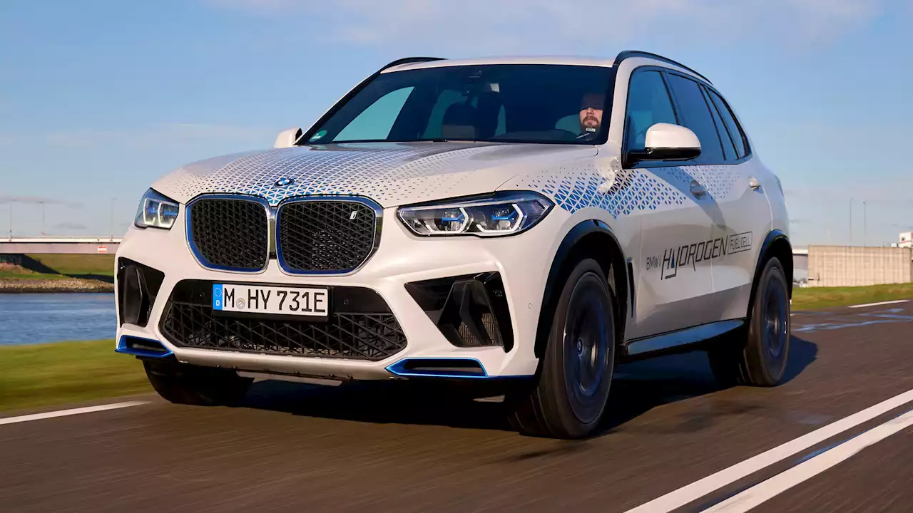 BMW Launches iX5 Hydrogen Powered By Toyota Fuel Cells In Global Pilot Fleet | Carscoops