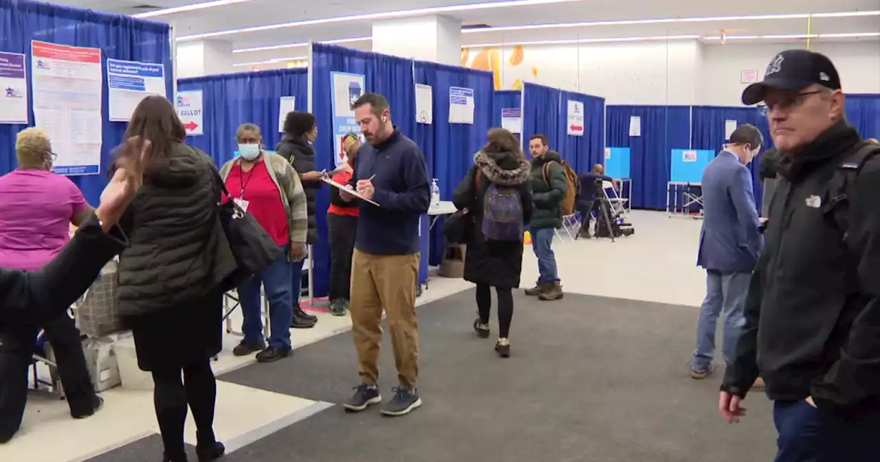 Older voters drive turnout in early, mail-in voting in Chicago