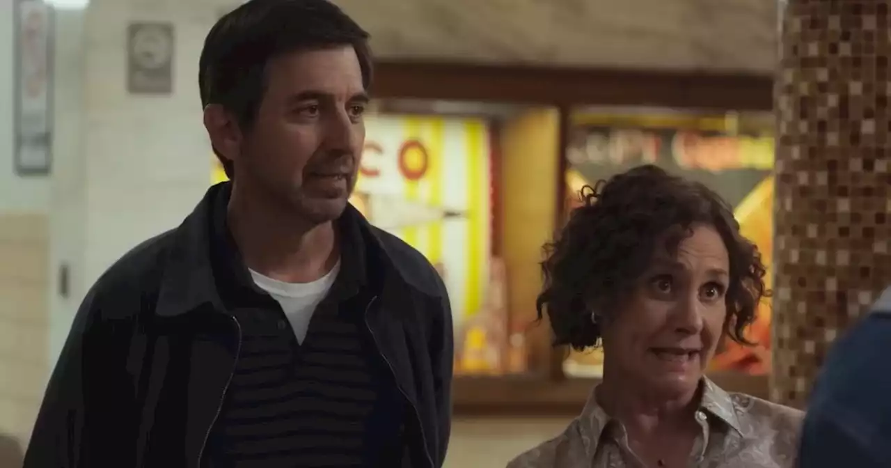 Somewhere in Queens Trailer: Ray Romano & Laurie Metcalf Lead Dramedy