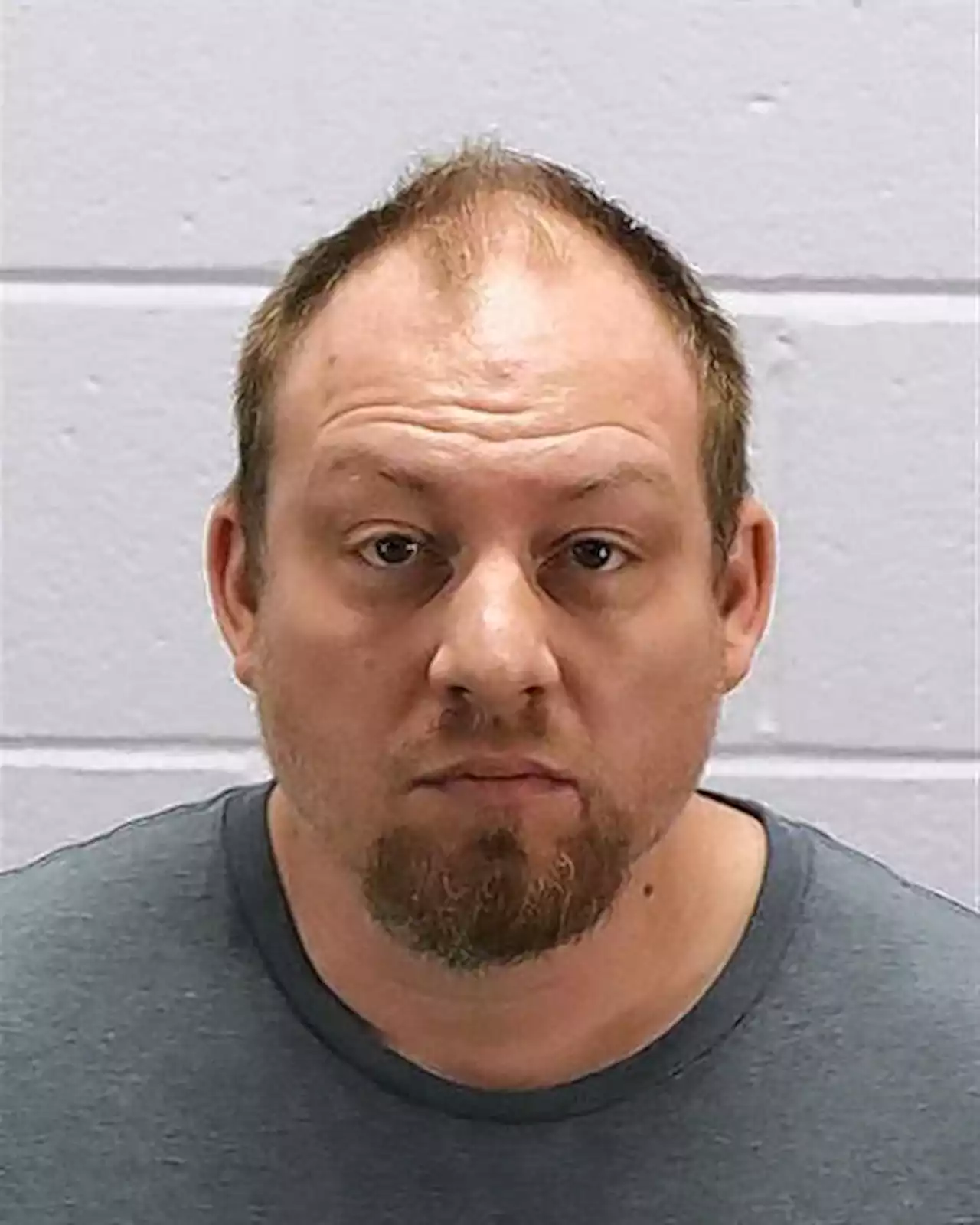 Aurora man held on child porn charges