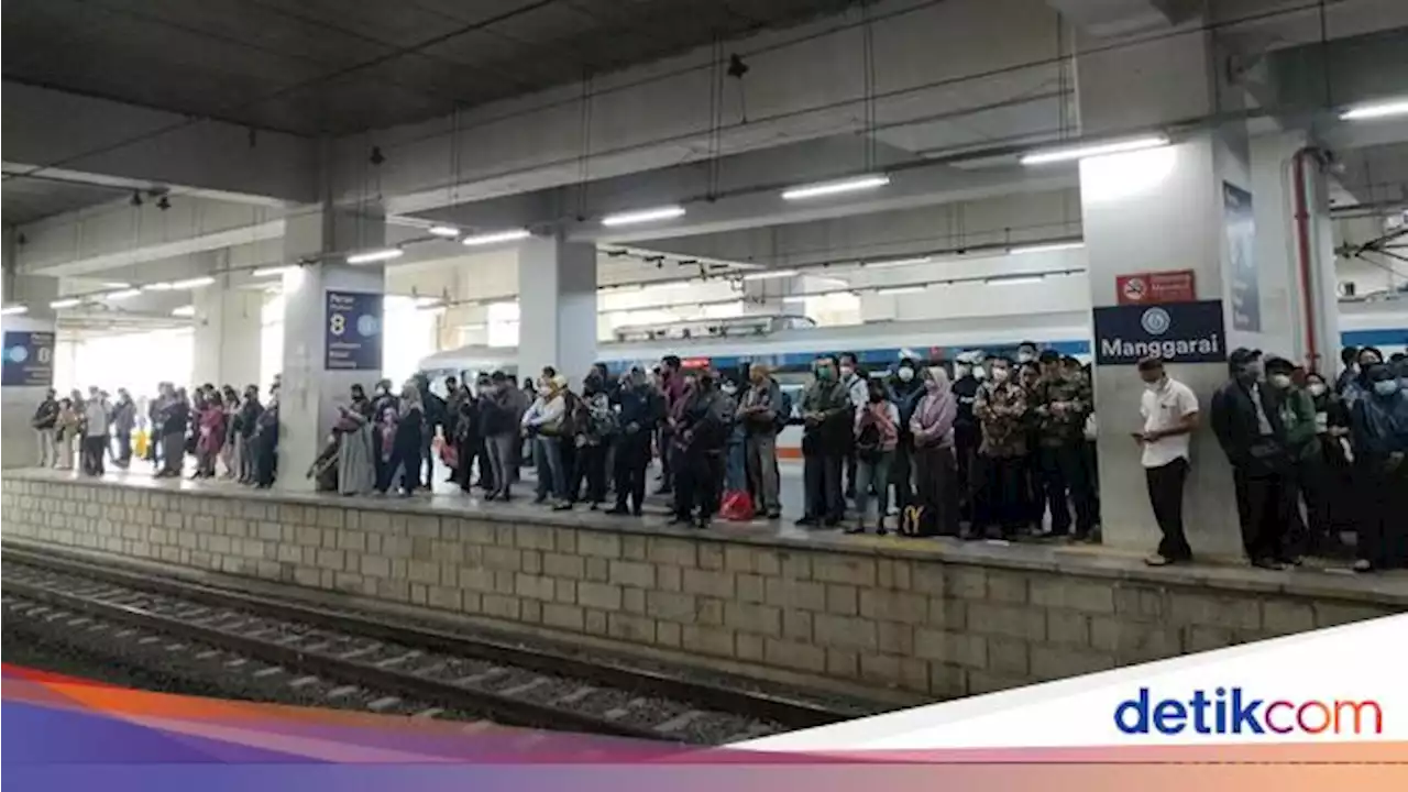 Anker Minta Gerbong Kereta Diperbanyak agar Tak Berdesak-desakan