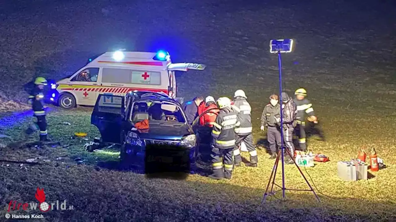 Stmk: Zwei Feuerwehrleute als Ersthelfer nach Unfall in Gratwein-Straßengel