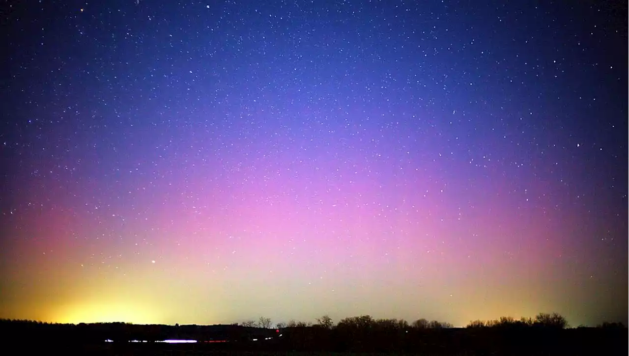 EN IMAGES - Deux nuits consécutives, on a pu admirer des aurores boréales depuis la France