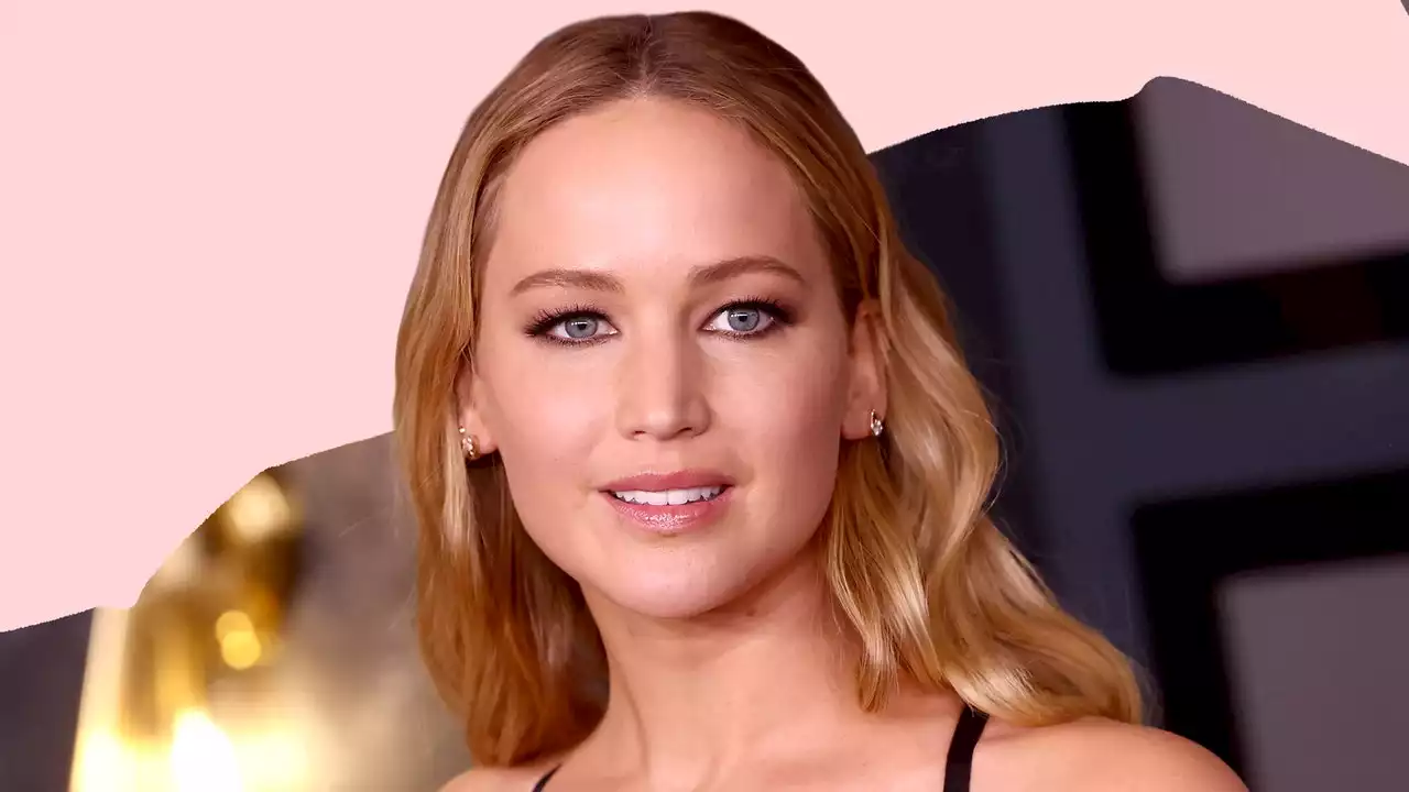 Jennifer Lawrence Just Embraced the Controversial Y2K Drop-Waist Trend